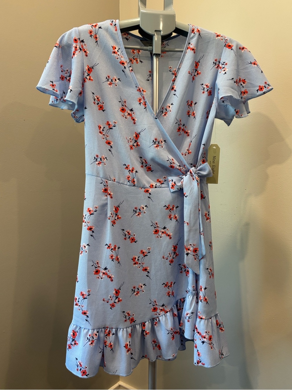 New Light Blue Floral Wrap Dress with Tie Waist by Nine. Eight. New York, size S